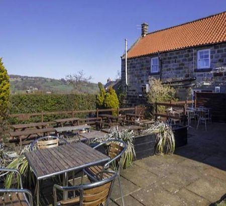 The Plough Sleights Exterior foto