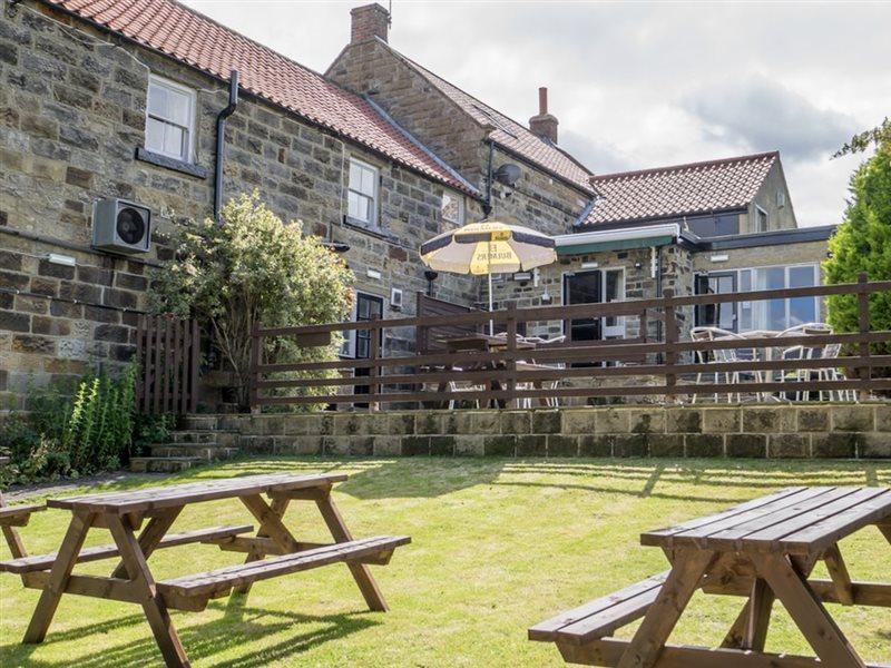The Plough Sleights Exterior foto